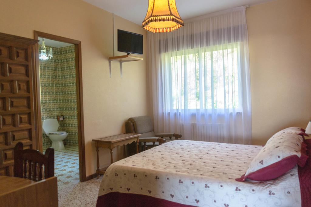 Hotel Galicia Ποντεβέντρα Δωμάτιο φωτογραφία